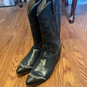 Vintage Tony Lama Boots 🤠